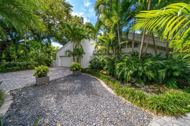 $2,998,997 | 1090 Northeast 92nd Street, Miami Shores, FL 33138