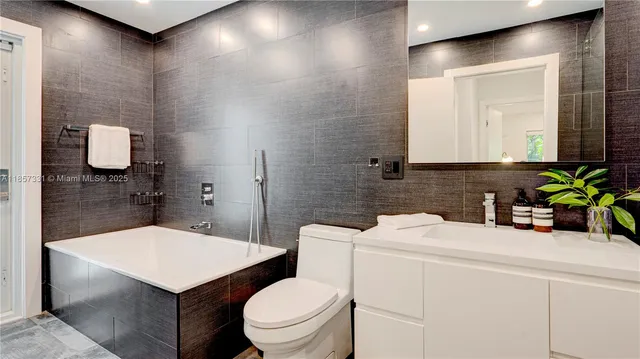 $2,998,997 | 1090 Northeast 92nd Street, Miami Shores, FL 33138