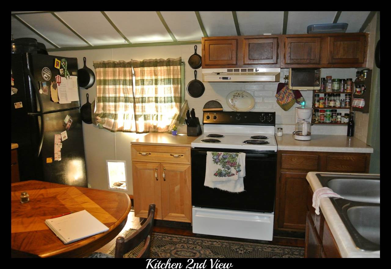 7600 South Strain Ridge Road Bloomington, IN 47401 - Photo 3 of 17 Gallery Image 3