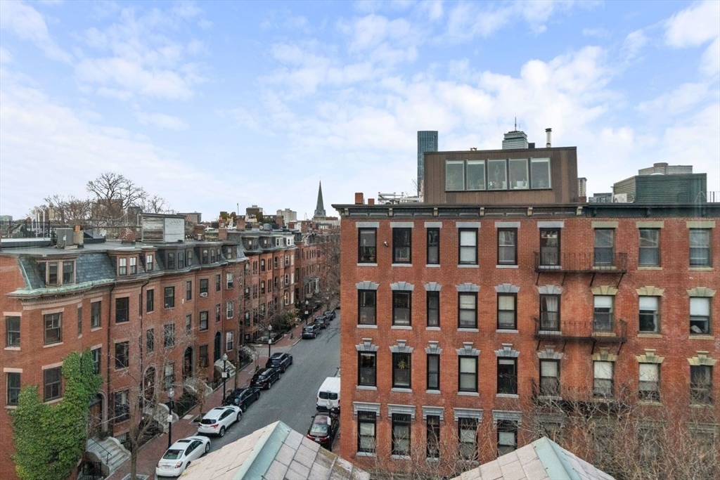 468 Shawmut Avenue, Unit 2 Boston, MA 02118 - Photo 24 of 30 a view of a tall building