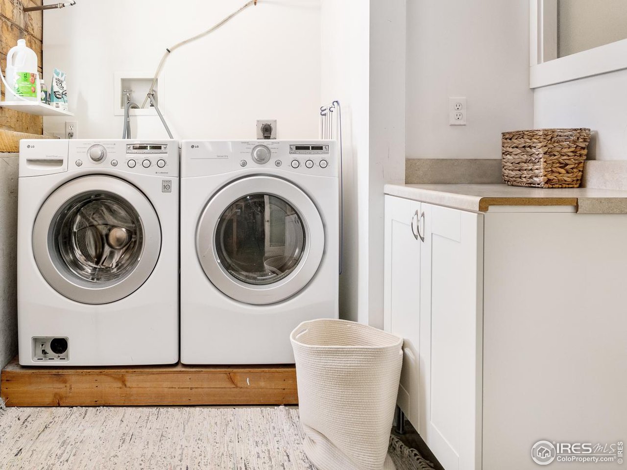 3714 Ridge Road Nederland, CO 80466 - Photo 26 of 38 a utility room with dryer and washer