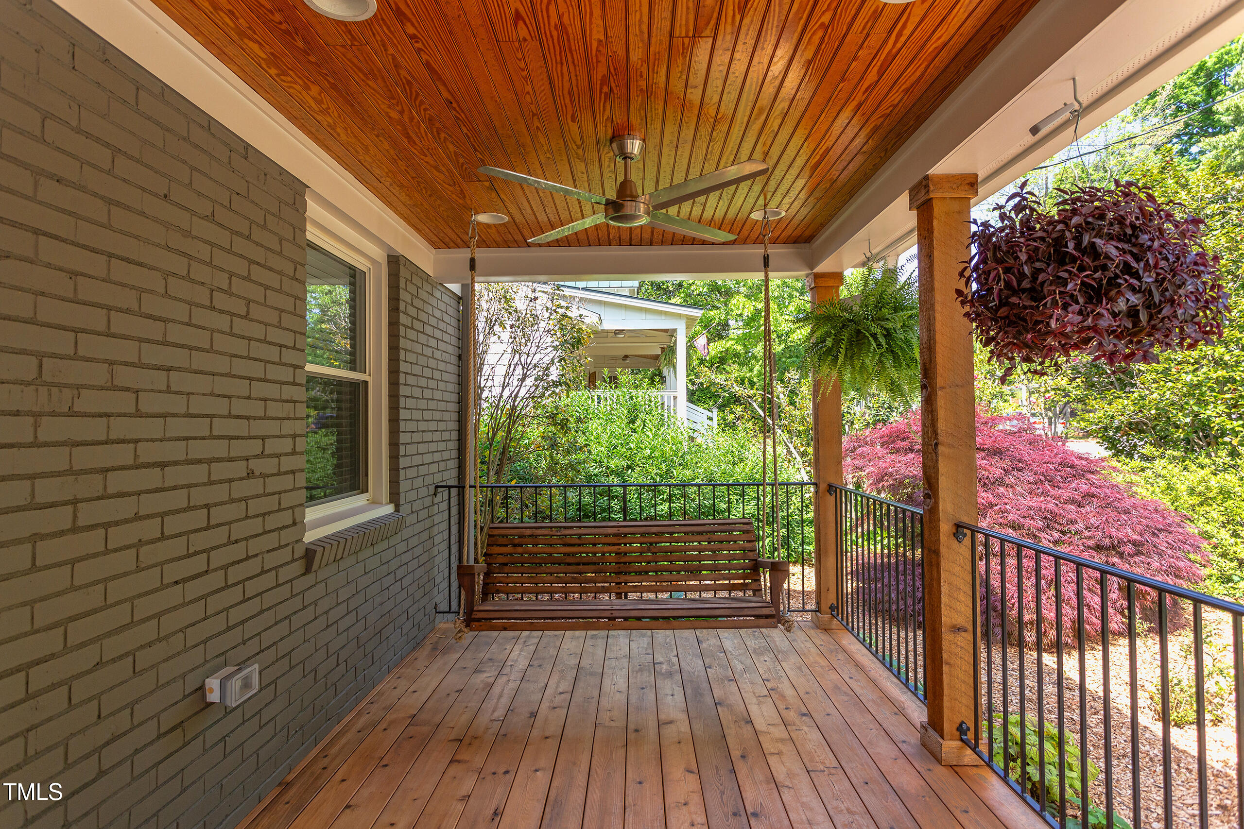 2811 Van Dyke Avenue Raleigh, NC 27607 - Photo 3 of 57 IMG_3588