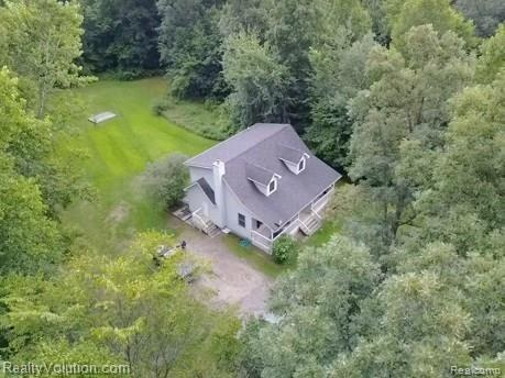 627 Harsen Road Lapeer, MI 48446 - Photo 3 of 19 IMG_3971.jpg