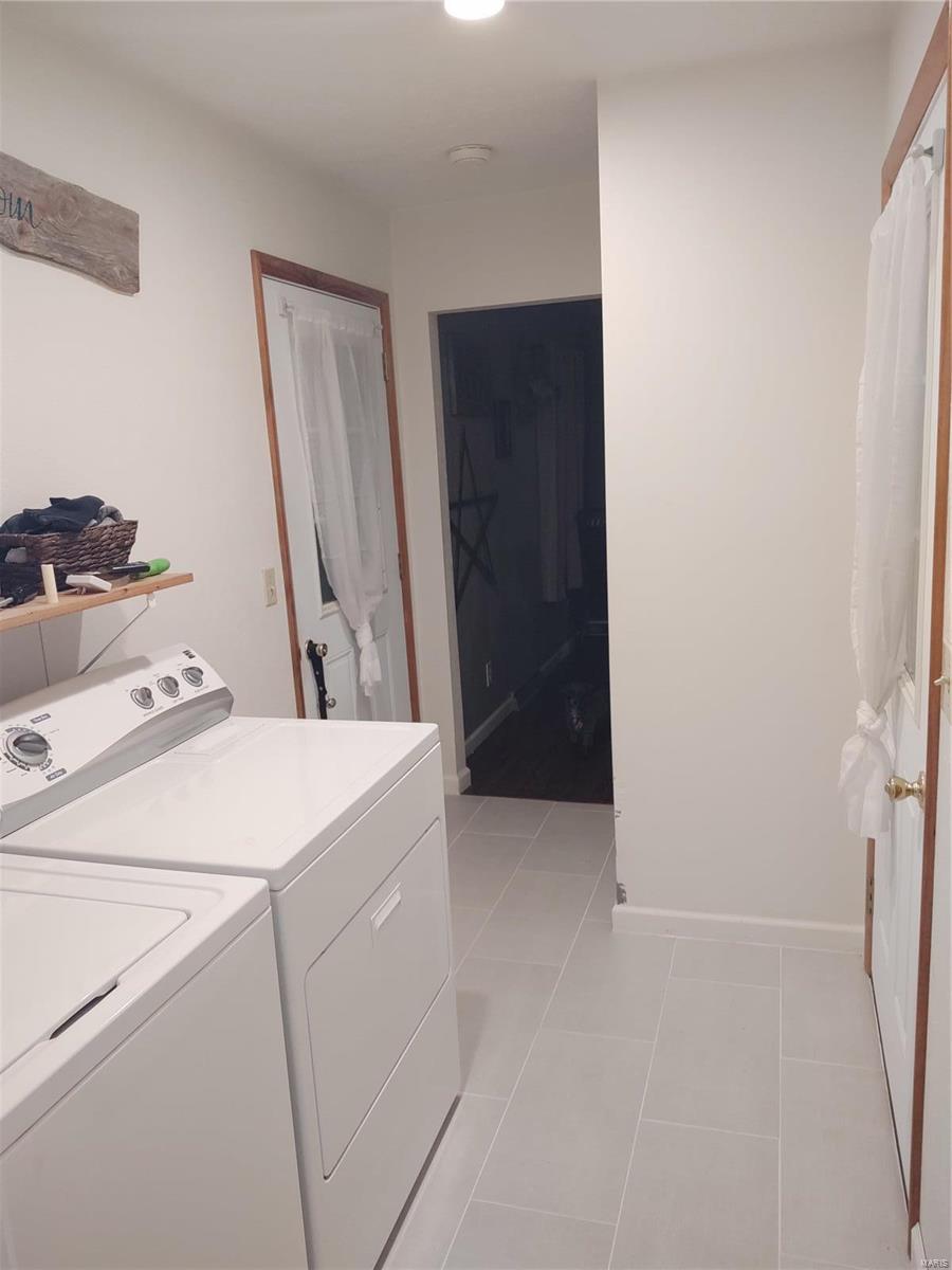 12906 Ferrin Road Carlyle, IL 62231 - Photo 11 of 14 Gallery Image 11