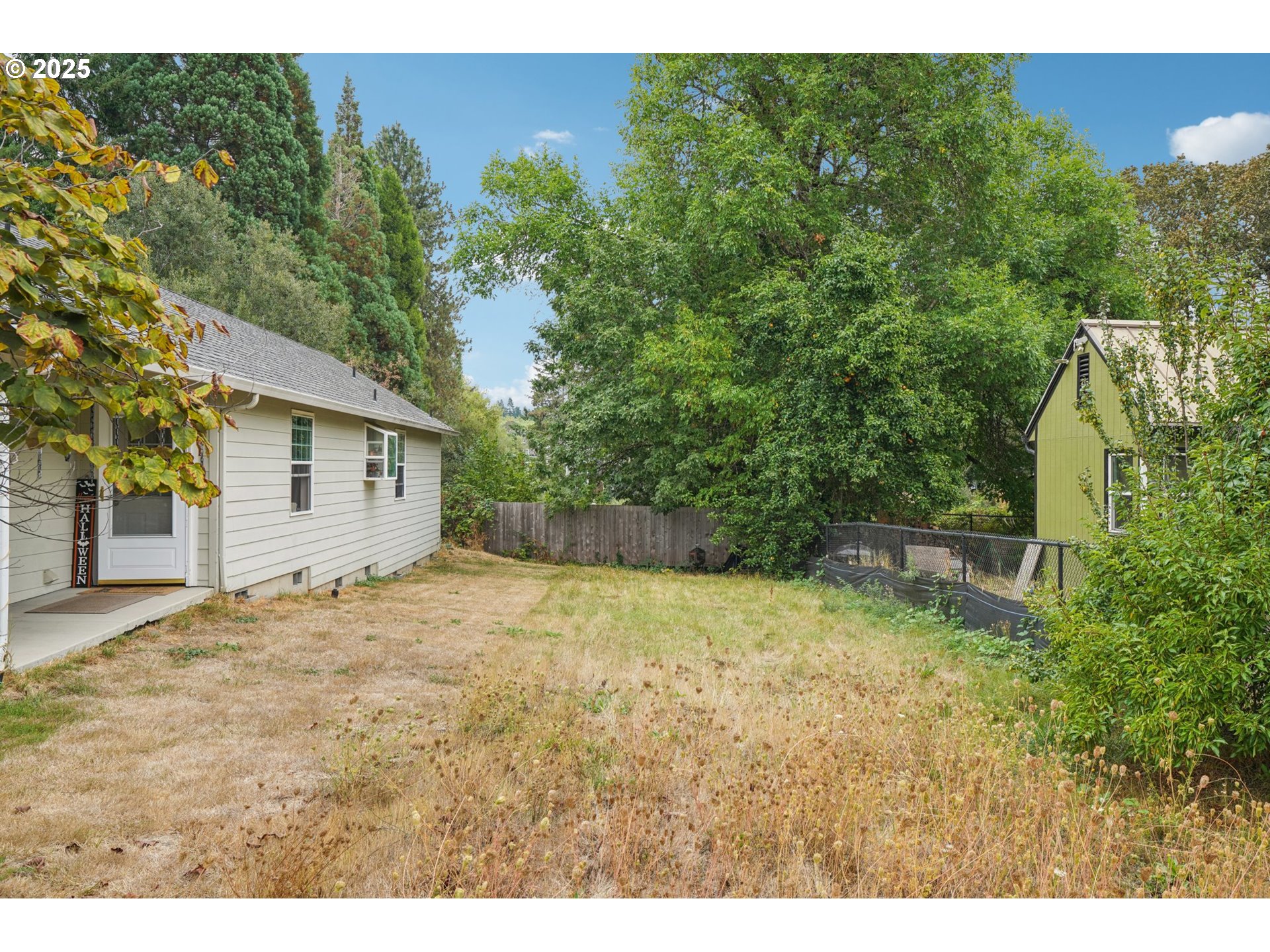 3014 Southwest 176th Avenue Beaverton, OR 97003 - Photo 8 of 16 a view of outdoor space and yard