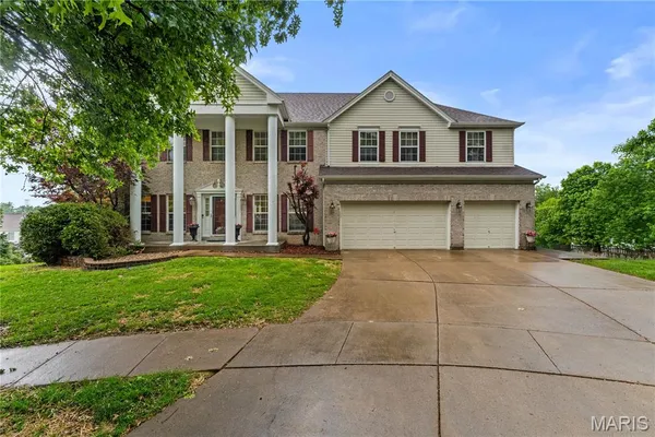 $1,049,000 | 26 Harvestglen Court, St. Louis, MO 63141