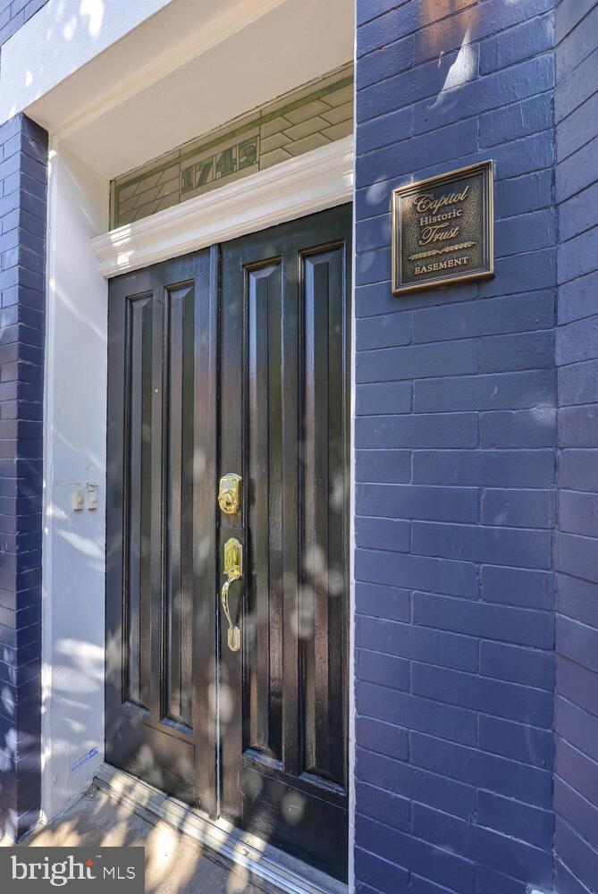 1745 Willard Street Northwest Washington, DC 20009 - Photo 4 of 86 Historic home