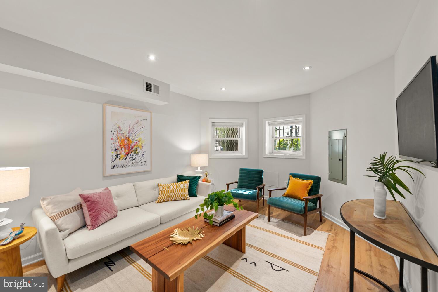 1745 Willard Street Northwest Washington, DC 20009 - Photo 55 of 86 Spacious family room