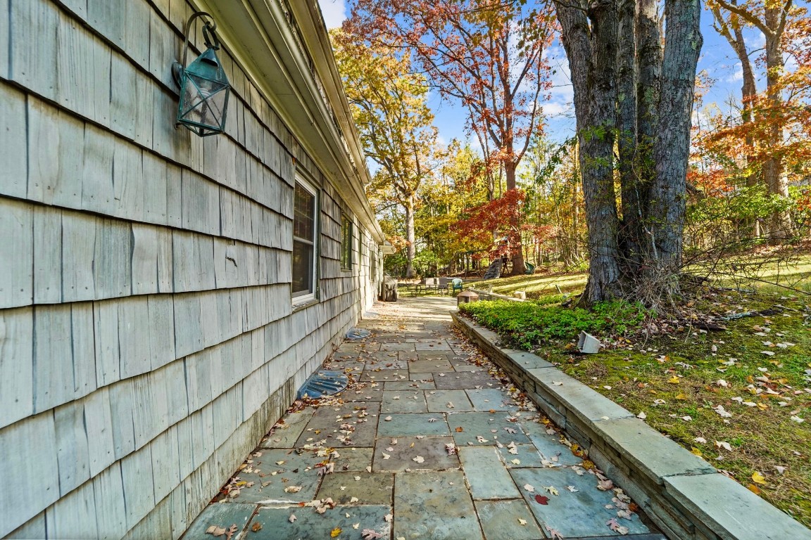 2101 West Hamton Road Binghamton, NY 13903 - Photo 4 of 40