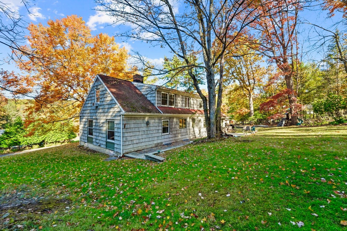 2101 West Hamton Road Binghamton, NY 13903 - Photo 5 of 40