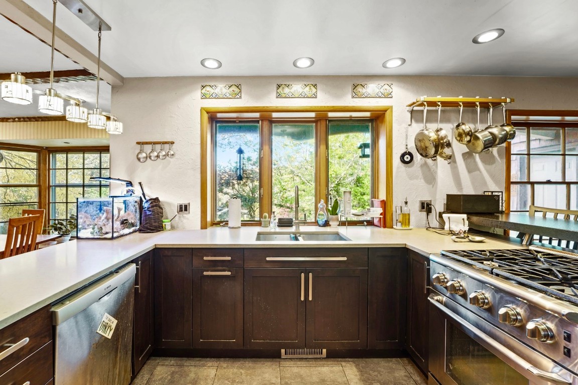 2101 West Hamton Road Binghamton, NY 13903 - Photo 8 of 40