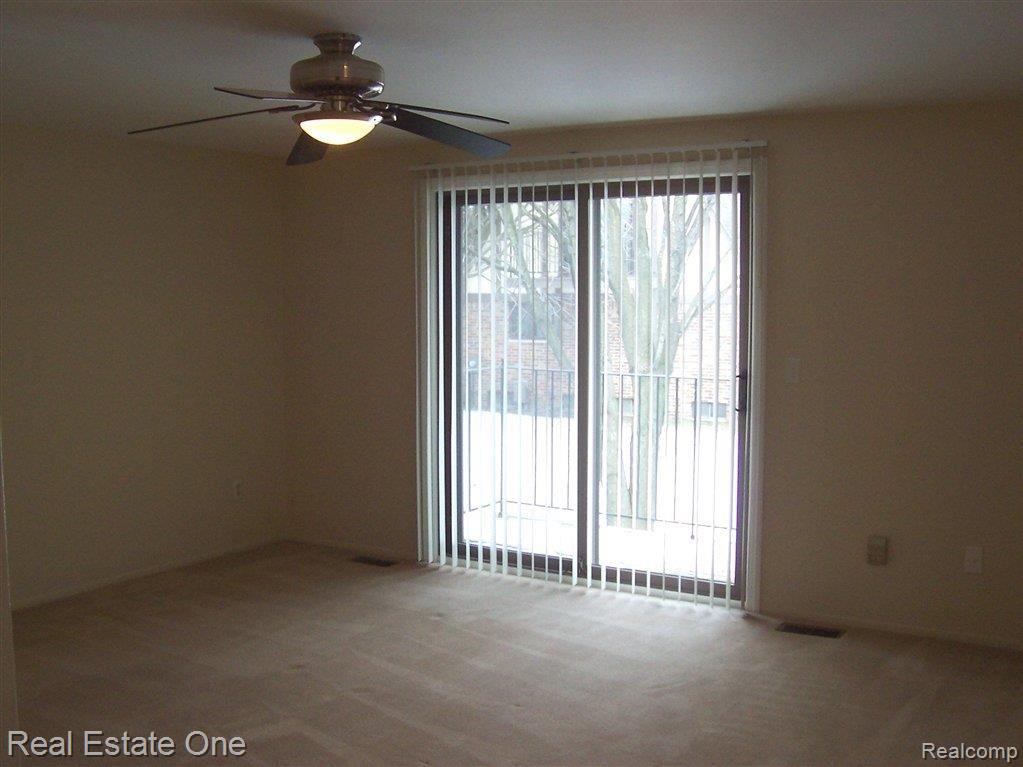 1954 White Birch Court, Unit 129 Rochester, MI 48309 - Photo 18 of 24 Spacious Master Bedroom.