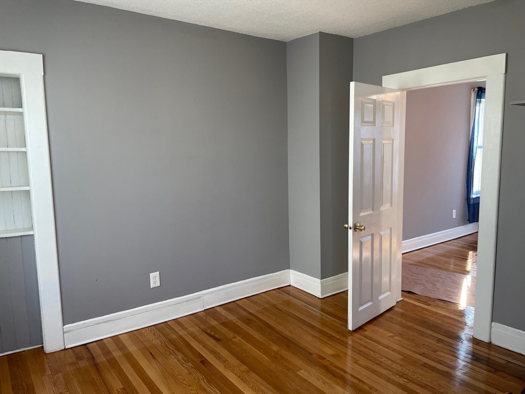 31 Cottage Street West Springfield, MA 01089 - Photo 16 of 27 Gallery Image 16