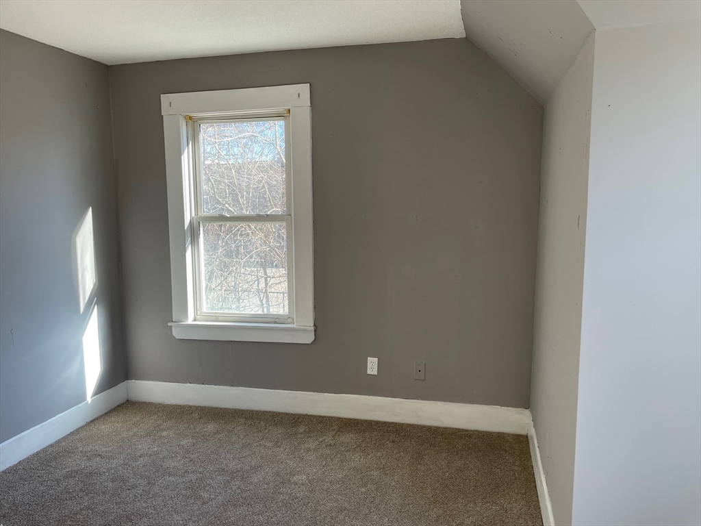 31 Cottage Street West Springfield, MA 01089 - Photo 24 of 27 Gallery Image 24