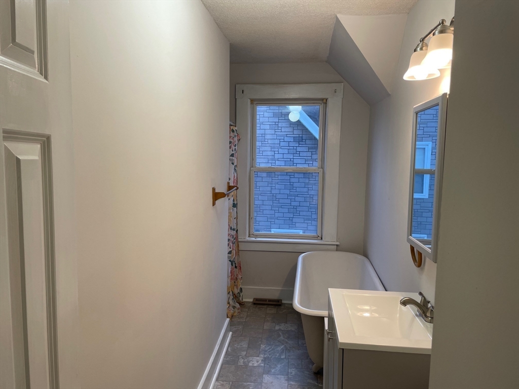 31 Cottage Street West Springfield, MA 01089 - Photo 27 of 27 Gallery Image 27