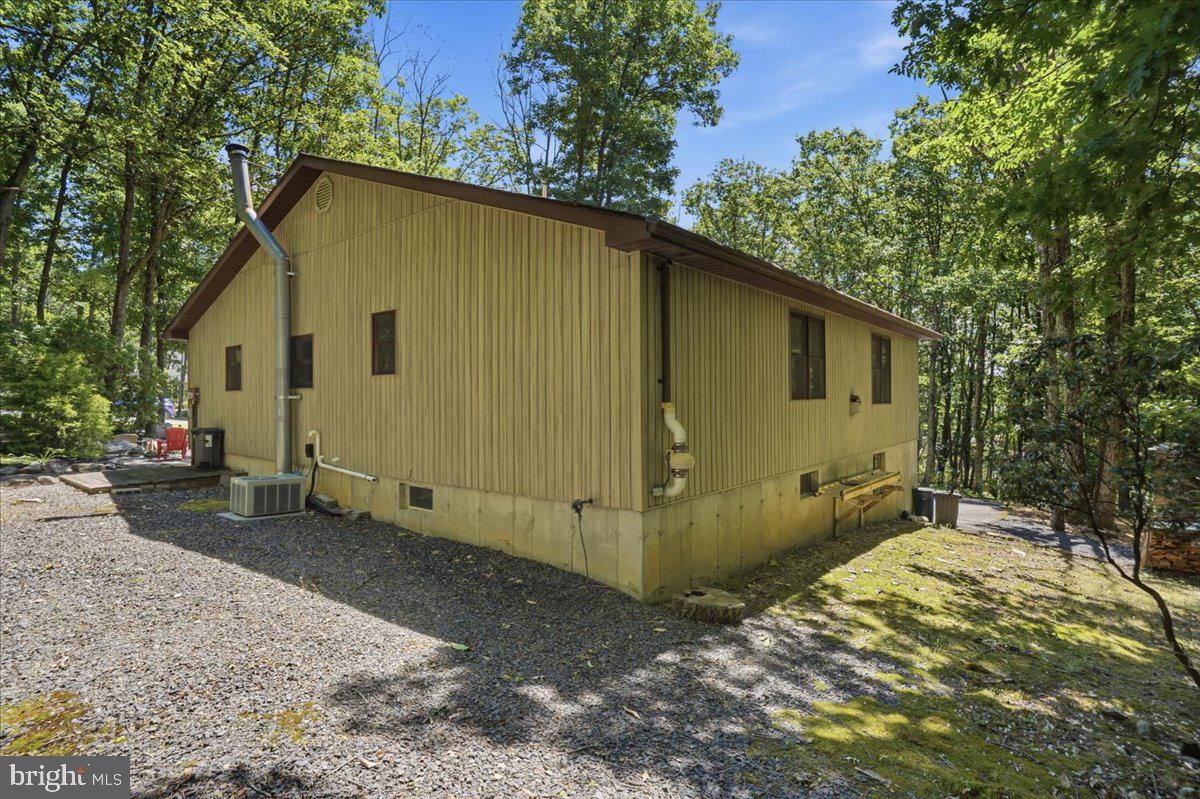 177 Jay Effort, PA 18330 - Photo 39 of 47 Charming retreat nestled in nature.
