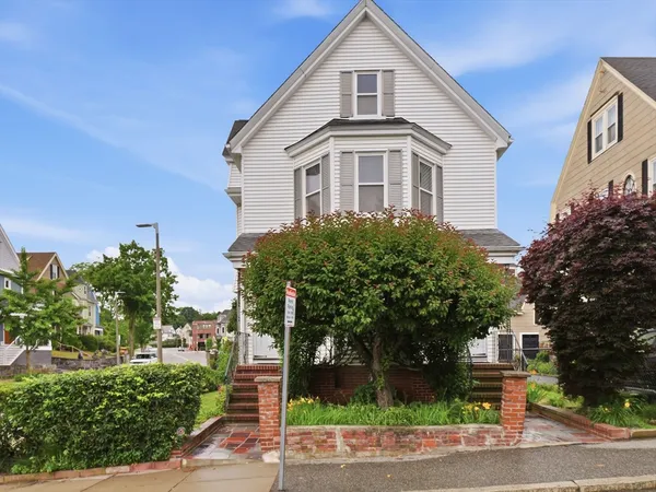 $929,000 | 11-13 Brookfield Street, Boston, MA 02131