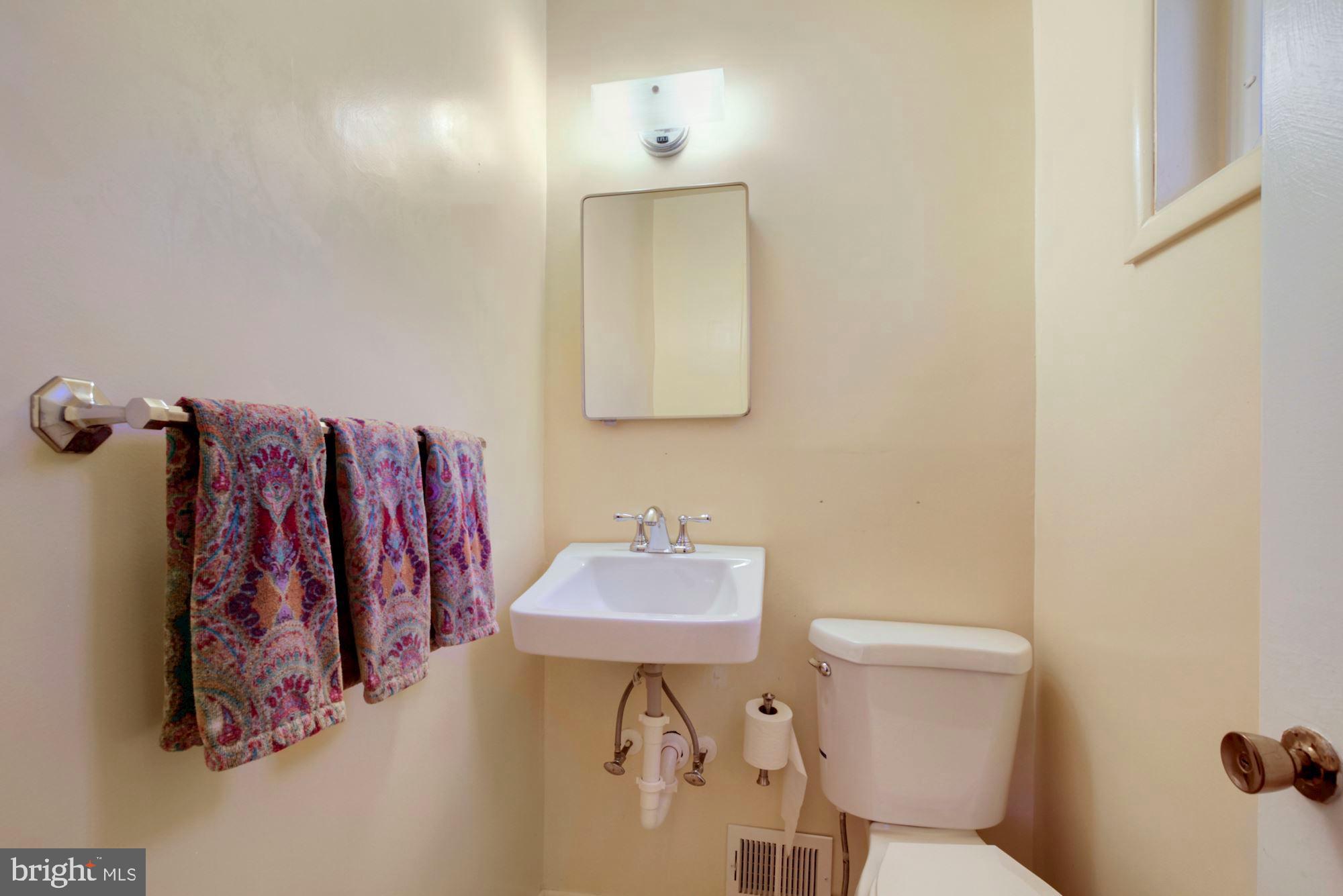 9834 Cherry Tree Lane Silver Spring, MD 20901 - Photo 27 of 49 Half Bath in Master Bedroom