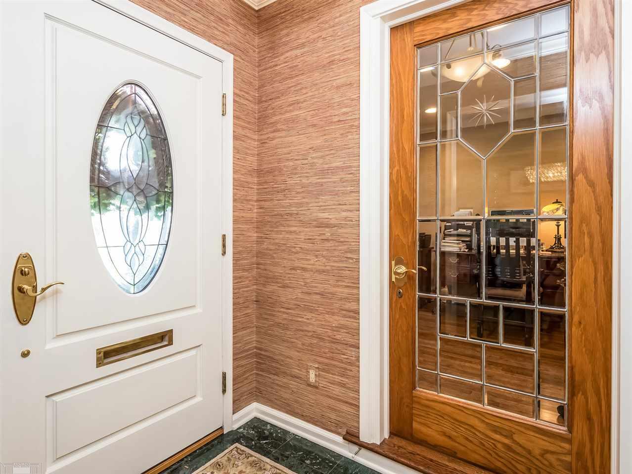 35 Shoreham Road Grosse Pointe Shores, MI 48236 - Photo 5 of 73
