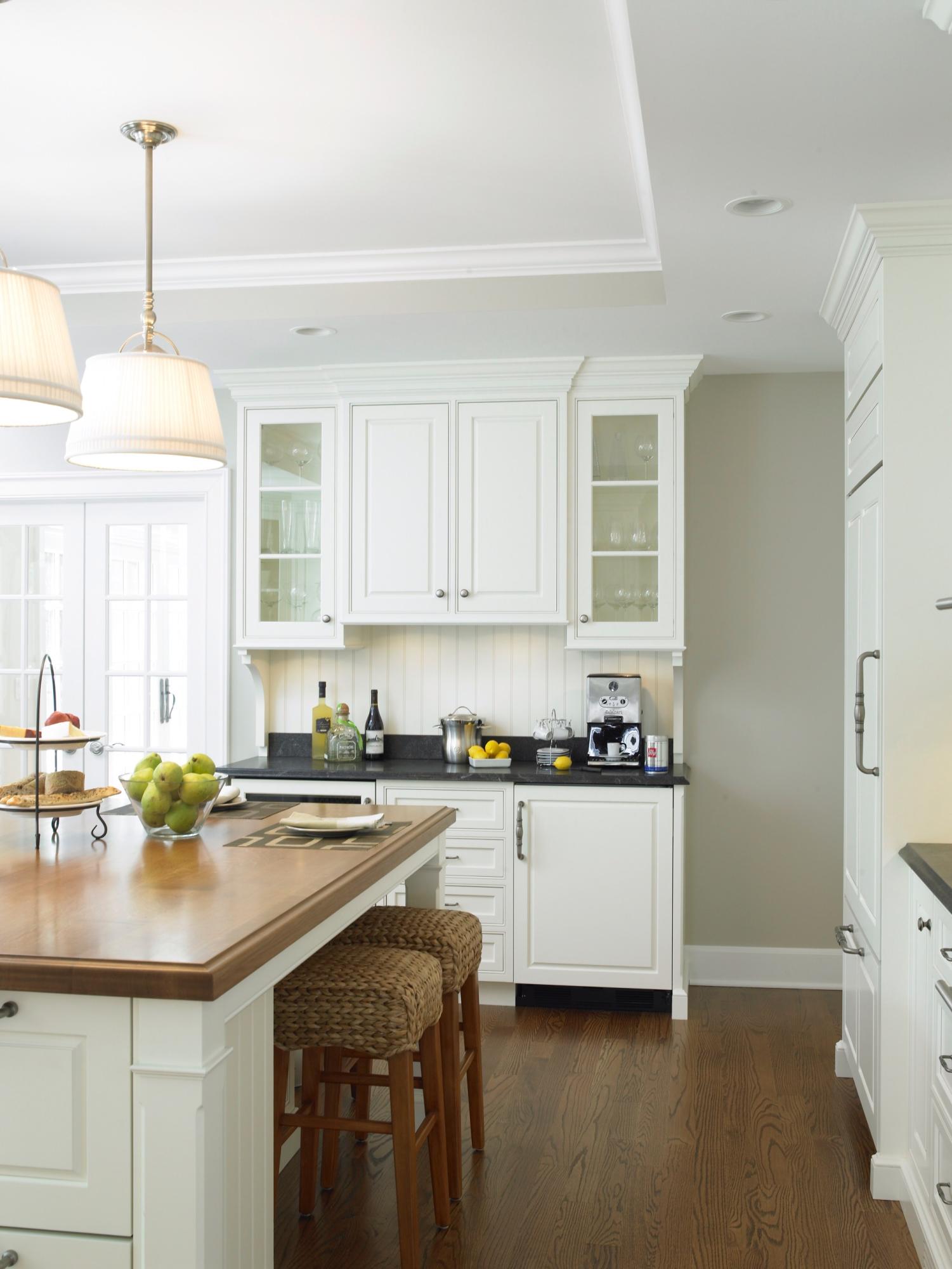 44 Valley Road New Canaan, CT 06840 - Photo 11 of 31 White Kitchen-020566-2