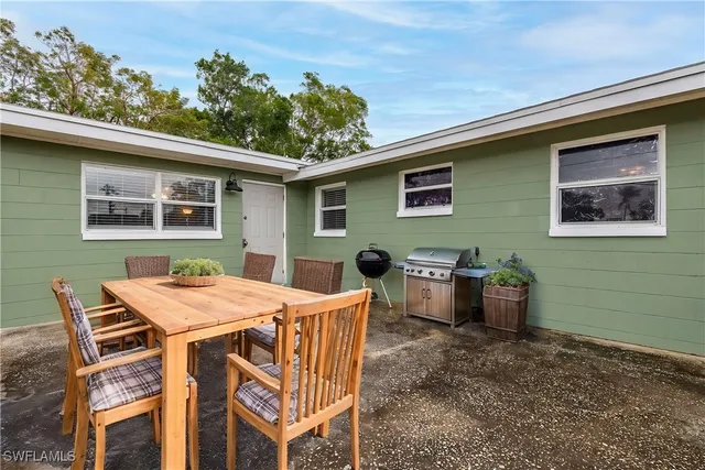 $299,900 | 2184 Barry Drive, Fort Myers, FL 33907