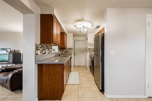 $299,900 | 2184 Barry Drive, Fort Myers, FL 33907