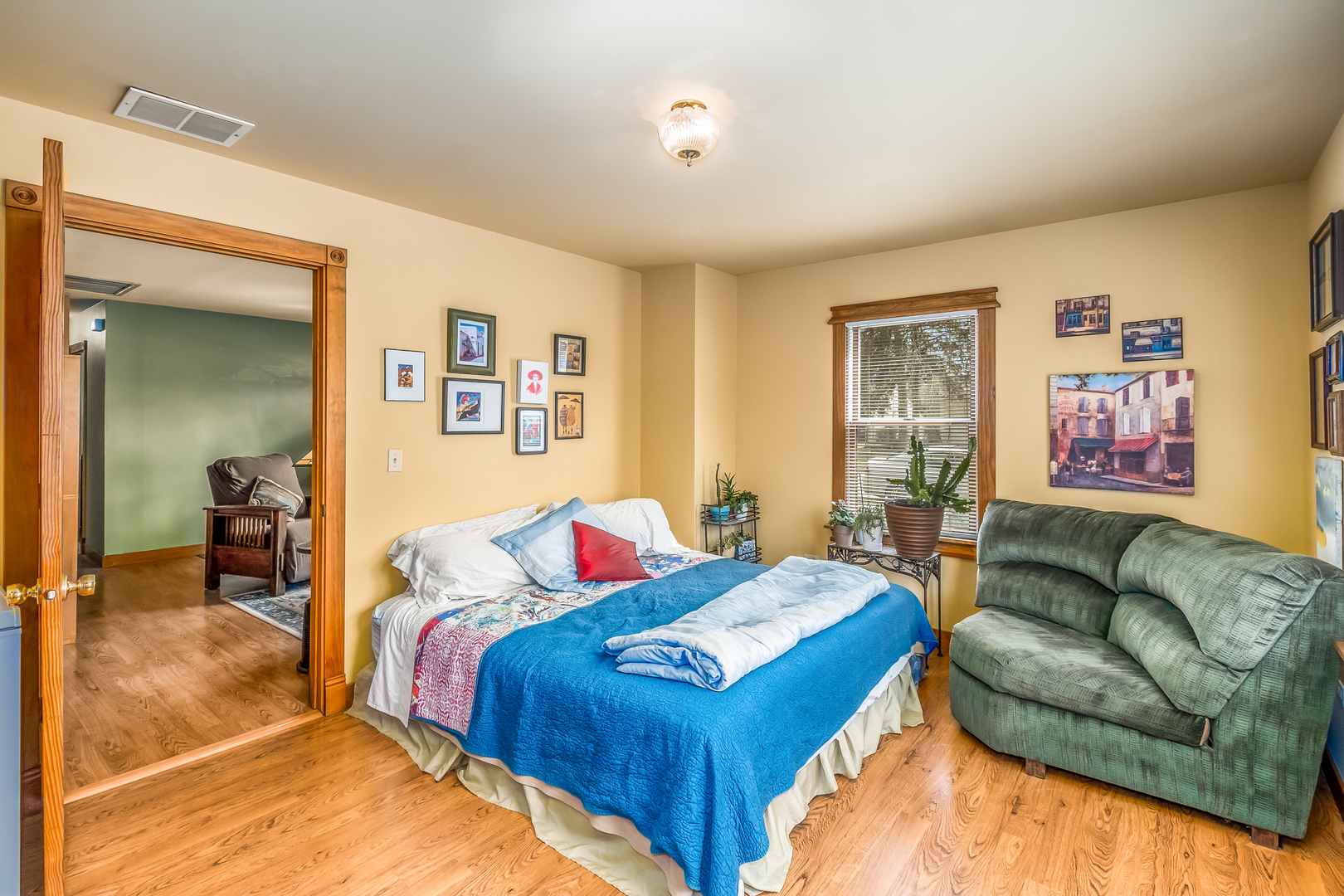 518 Amherst Avenue Romeoville, IL 60446 - Photo 20 of 23 a bedroom with two beds and a couch