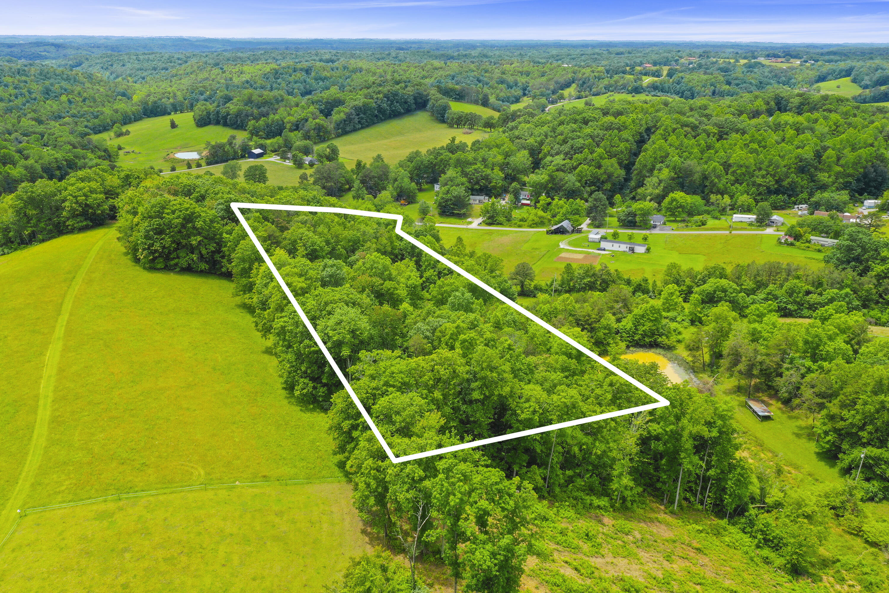 2062 Hellard Road Annville, KY 40402 - Photo 1 of 19 DJI_0001