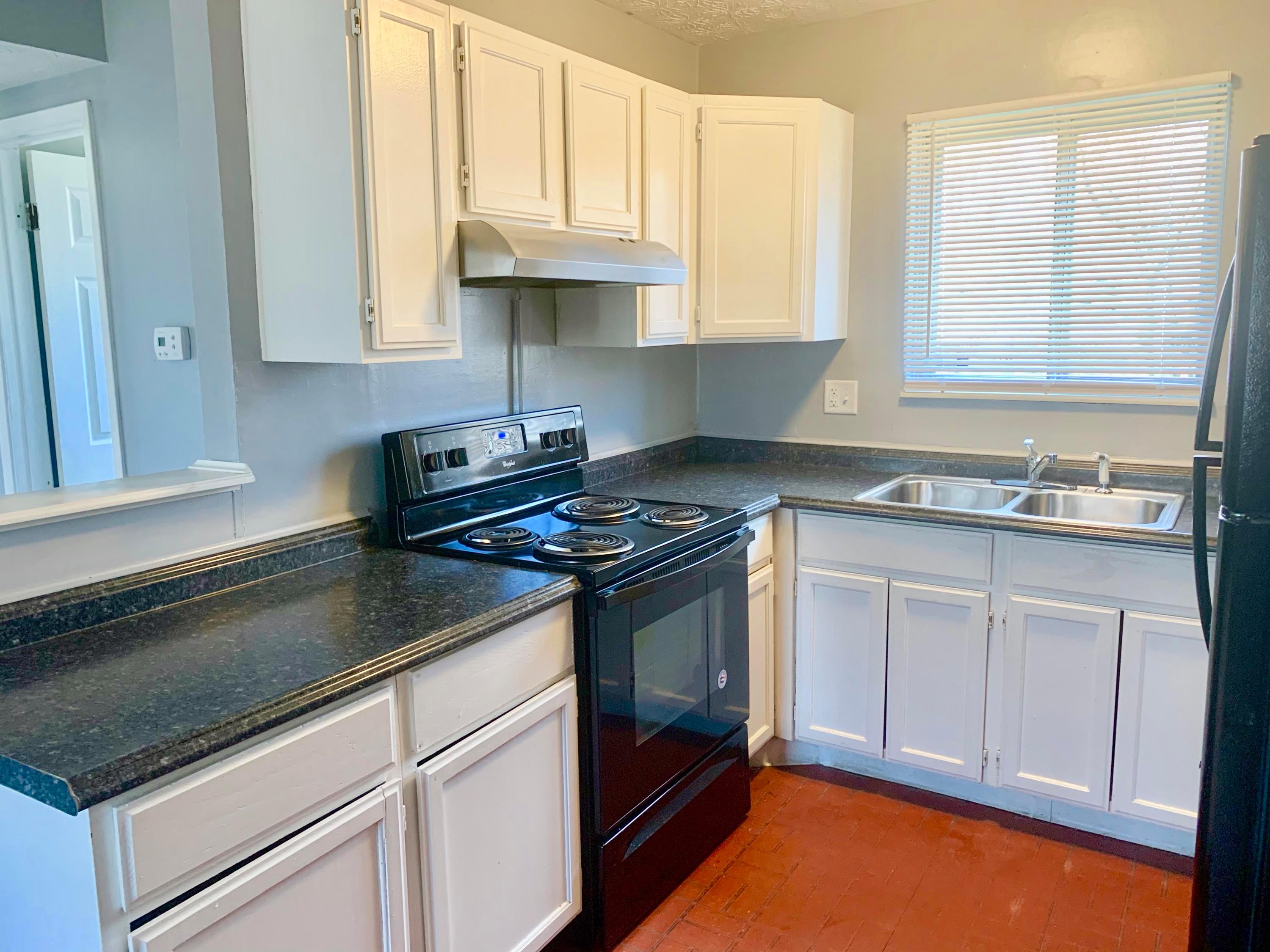 3073 Reynard Road Columbus, OH 43232 - Photo 5 of 30 Gallery Image 5