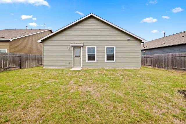 $1,750 | 504 Blanco Vista, Georgetown, TX 78626