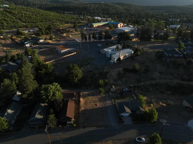 $53,000 | 563 Shasta Avenue, Weed, CA 96094