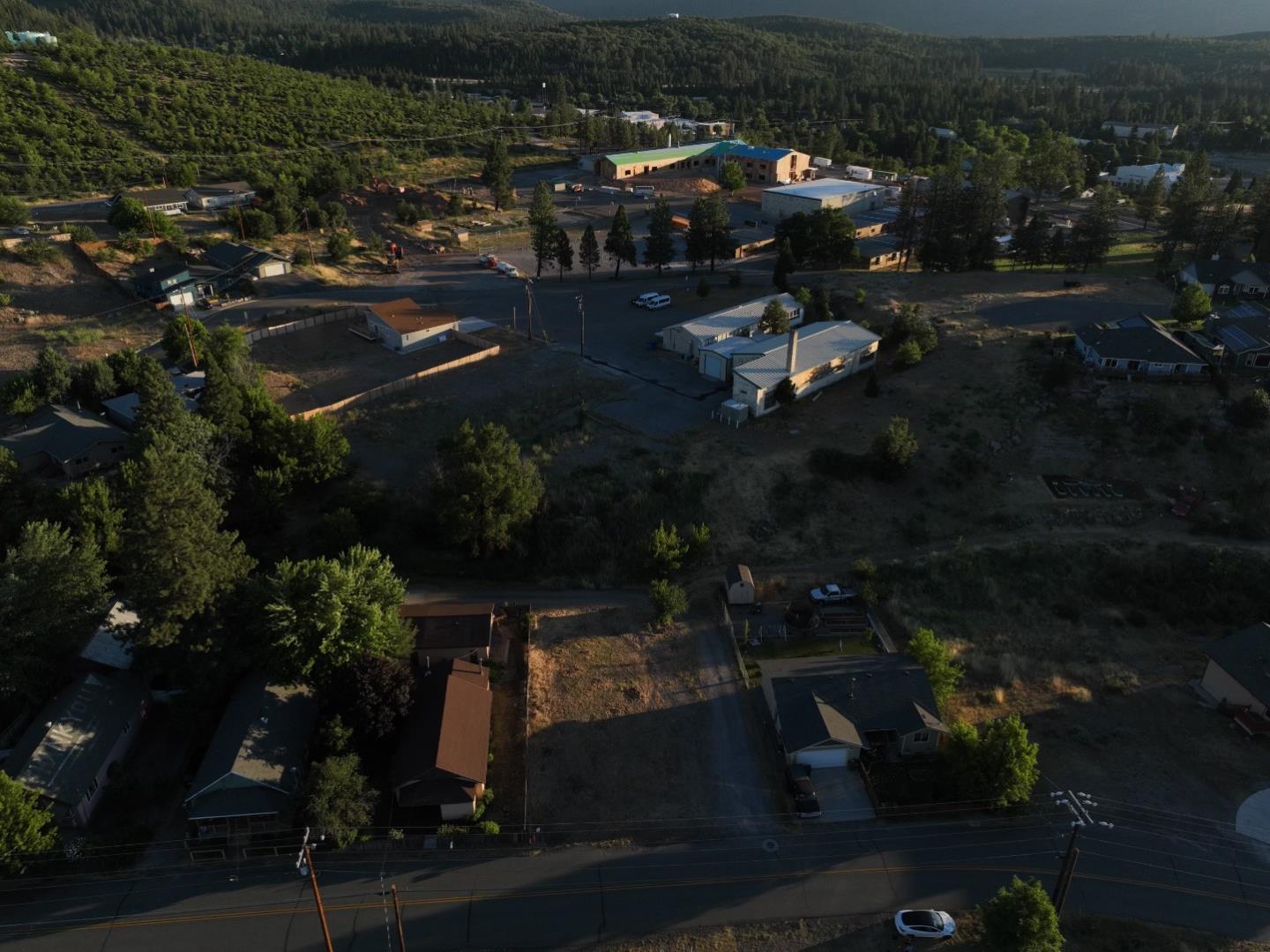 563 Shasta Avenue Weed, CA 96094 - Photo 8 of 14