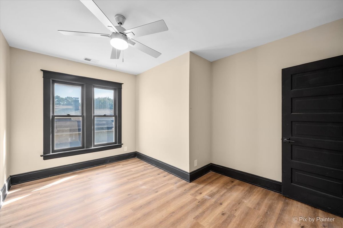 468 Locust Street Elgin, IL 60123 - Photo 25 of 53 Gallery Image 25