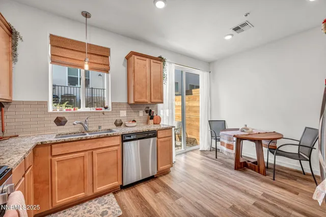 $379,500 | 585 Logan Jacob Lane, Reno, NV 89503