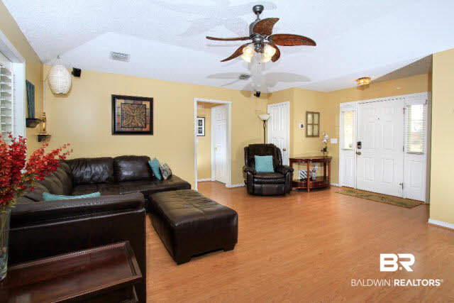 513 Orchard Lane Foley, AL 36535 - Photo 5 of 28 Living Area