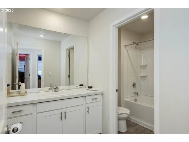 $519,970 | 402 Himalaya St. Northeast, Salem, OR 97301