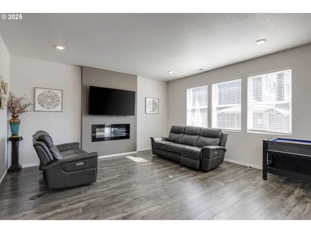 $519,970 | 402 Himalaya St. Northeast, Salem, OR 97301