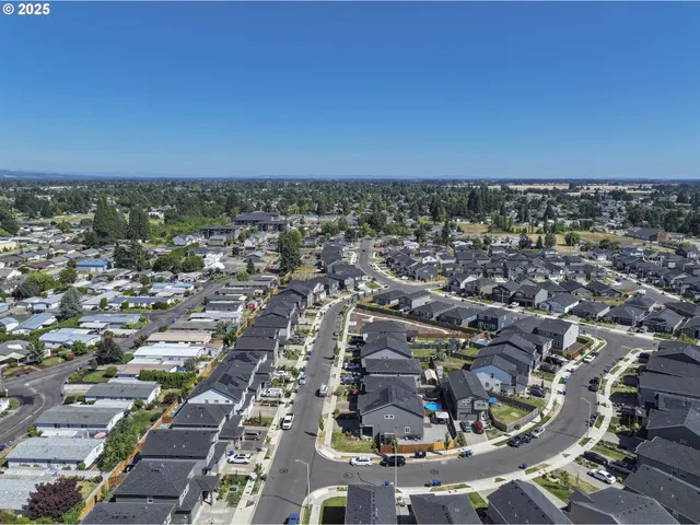 $519,970 | 402 Himalaya St. Northeast, Salem, OR 97301