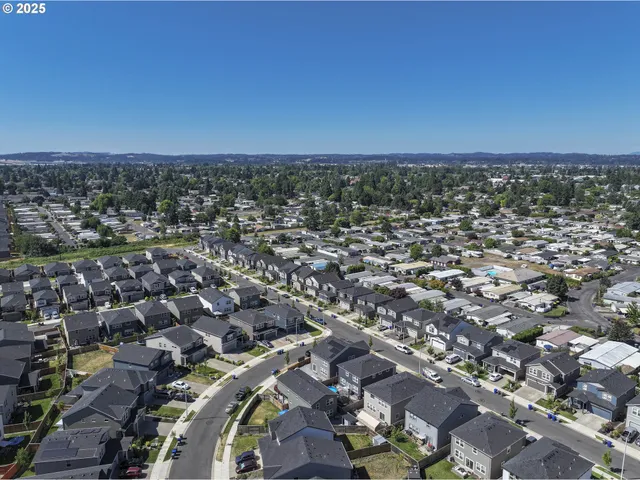 $519,970 | 402 Himalaya St. Northeast, Salem, OR 97301