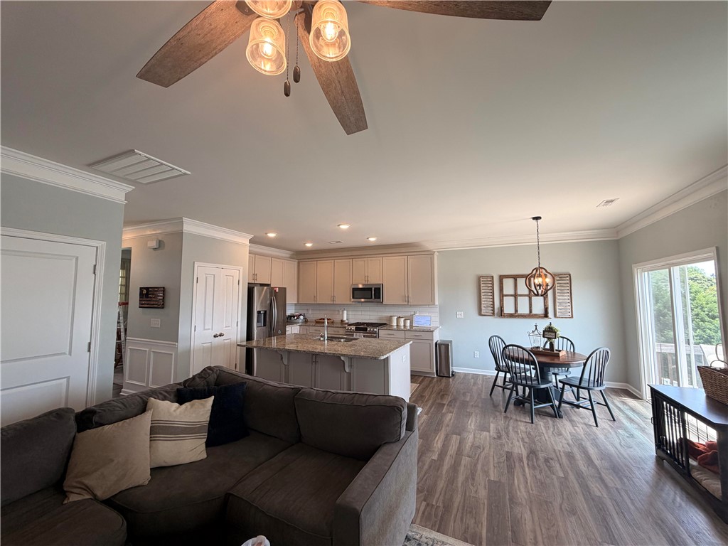 429 Basalt Court Easley, SC 29642 - Photo 8 of 27