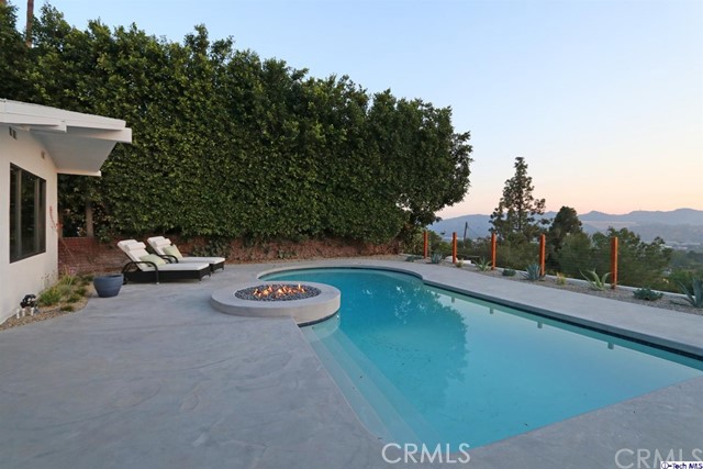 360 Kempton Road Glendale, CA 91202 - Photo 31 of 34 a view of swimming pool with a yard