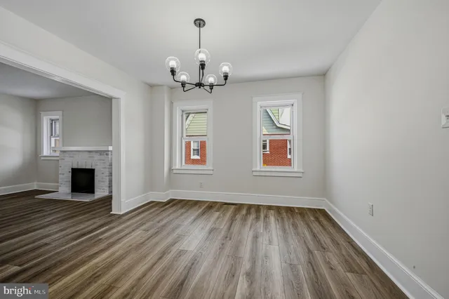 a view of livingroom with hardwood