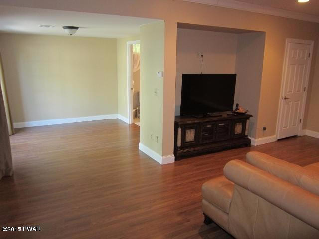 118 Perch Road Lackawaxen, PA 18435 - Photo 27 of 29 31 FAMILY ROOM