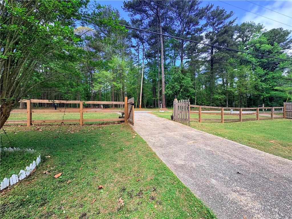 768 Swan Lake Road Stockbridge, GA 30281 - Photo 3 of 7