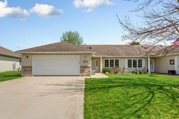 $273,500 | 2406 4th Street Northeast, Waseca, MN 56093
