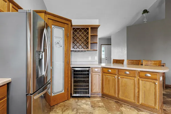 $273,500 | 2406 4th Street Northeast, Waseca, MN 56093