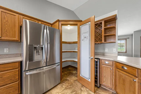 $273,500 | 2406 4th Street Northeast, Waseca, MN 56093