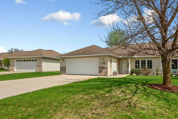 $273,500 | 2406 4th Street Northeast, Waseca, MN 56093