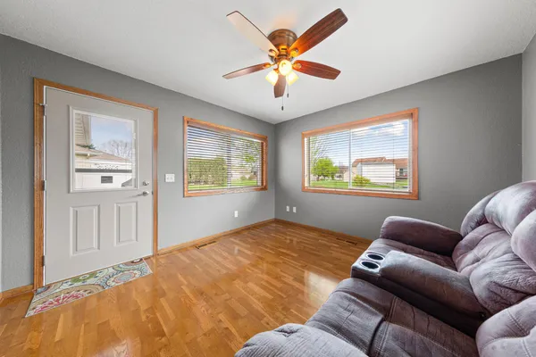 $273,500 | 2406 4th Street Northeast, Waseca, MN 56093