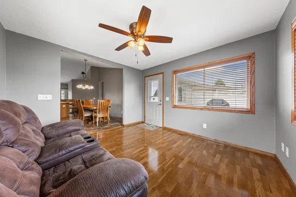 $273,500 | 2406 4th Street Northeast, Waseca, MN 56093